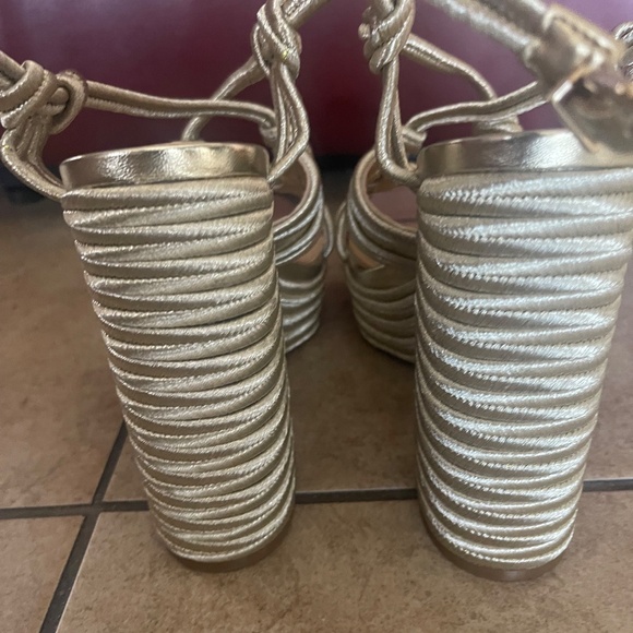 Dannijo Gianni Bini Gold Luchi Metallic Braided Platform Sandals 10M - Picture 7 of 11